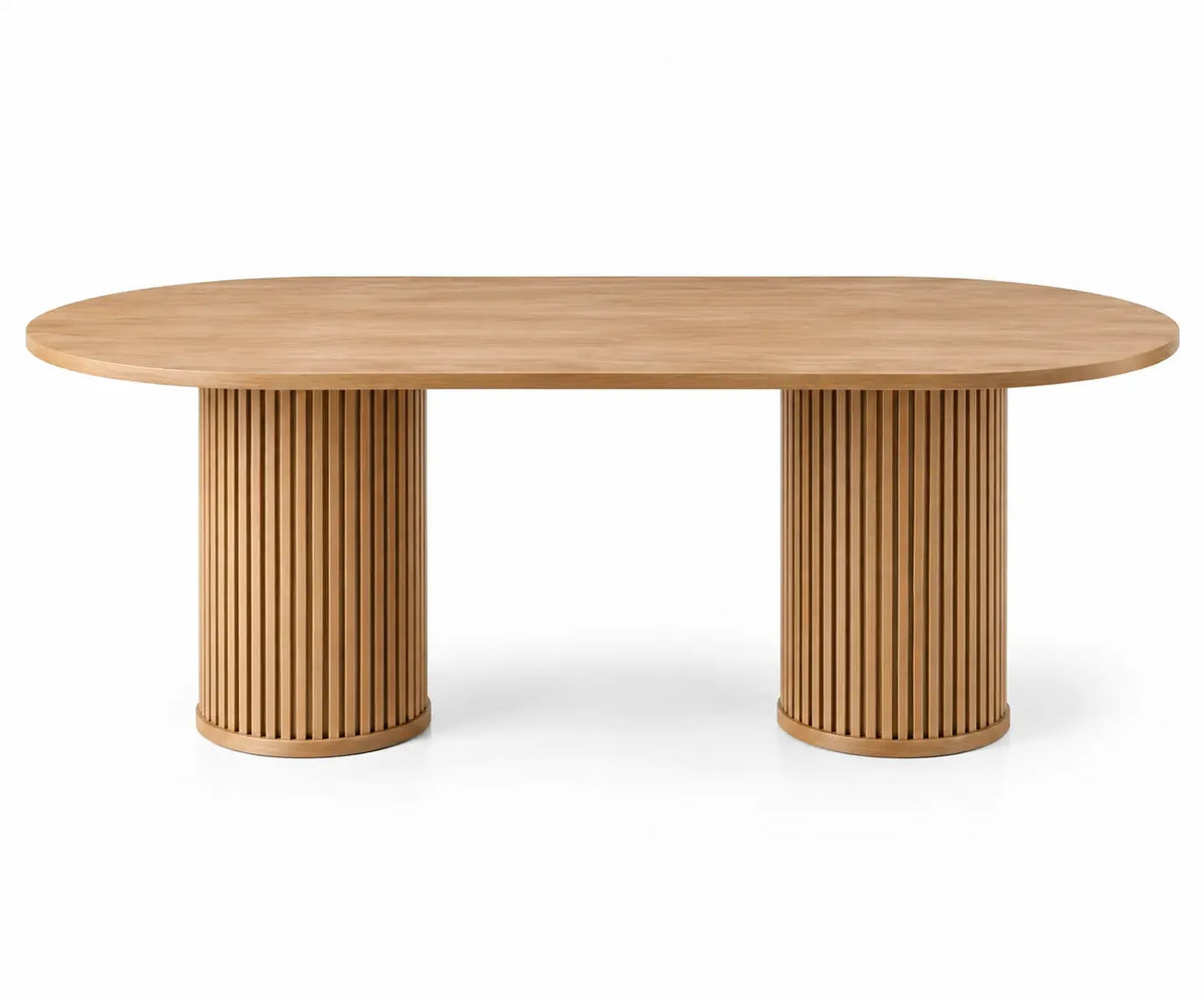 Mesa de comedor de contorno redondeado, marrón
